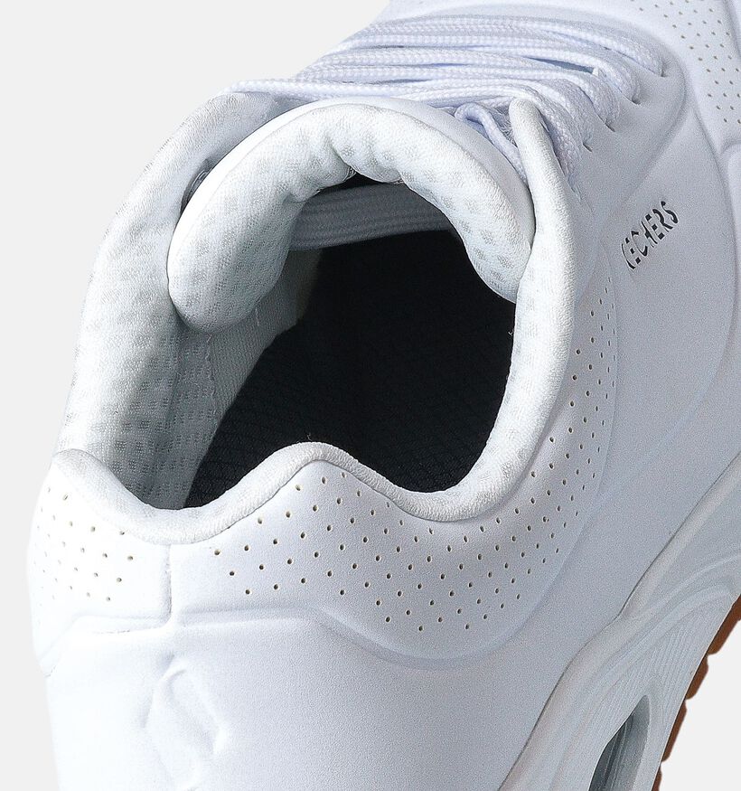 Skechers Uno Stand On Air Baskets en Blanc pour hommes (351847) - pour semelles orthop&eacute;diques