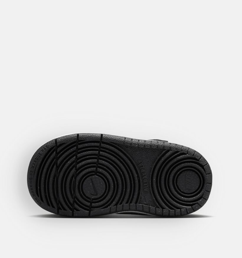 Nike Court Borough Baskets basses en Blanc/Noir pour garçons (364606)