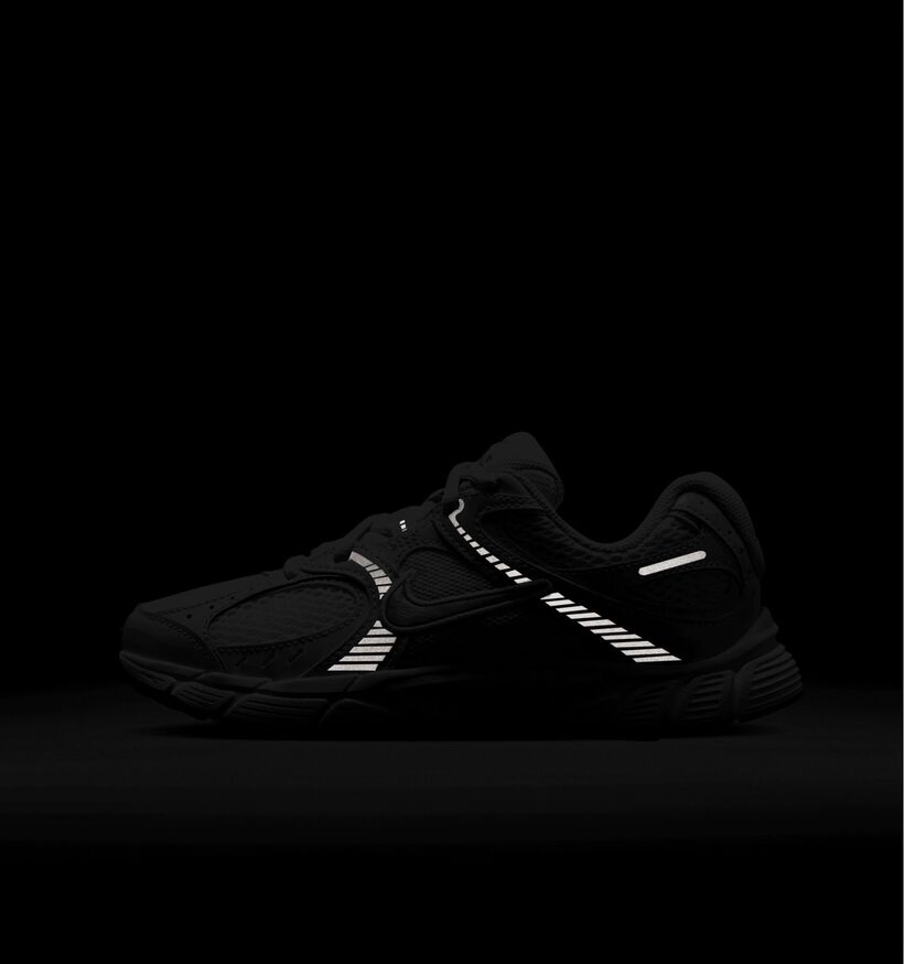 Nike V5 RNR Witte Sneakers voor jongens, meisjes (364685) - geschikt voor steunzolen