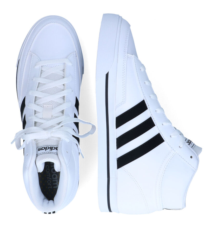 adidas Retrovulc Mid Baskets en Blanc pour hommes (308460)