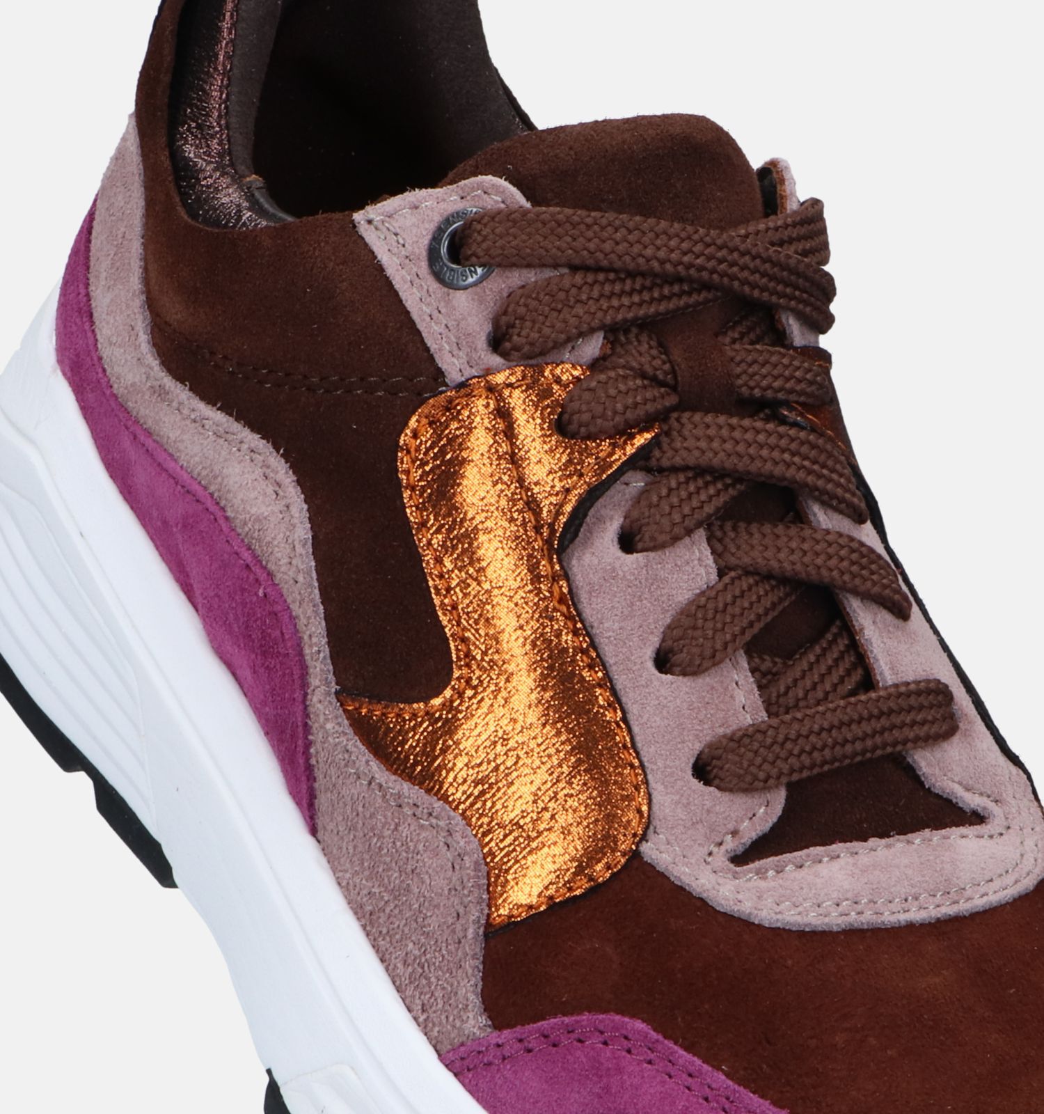 Bruine sneakers dames hotsell nike