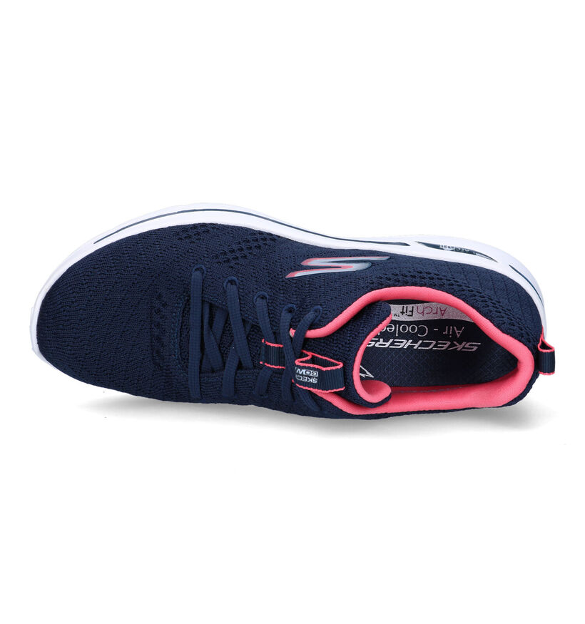 Skechers Go Walk Arch Fit Baskets en Bleu pour femmes (321374) - pour semelles orthopédiques