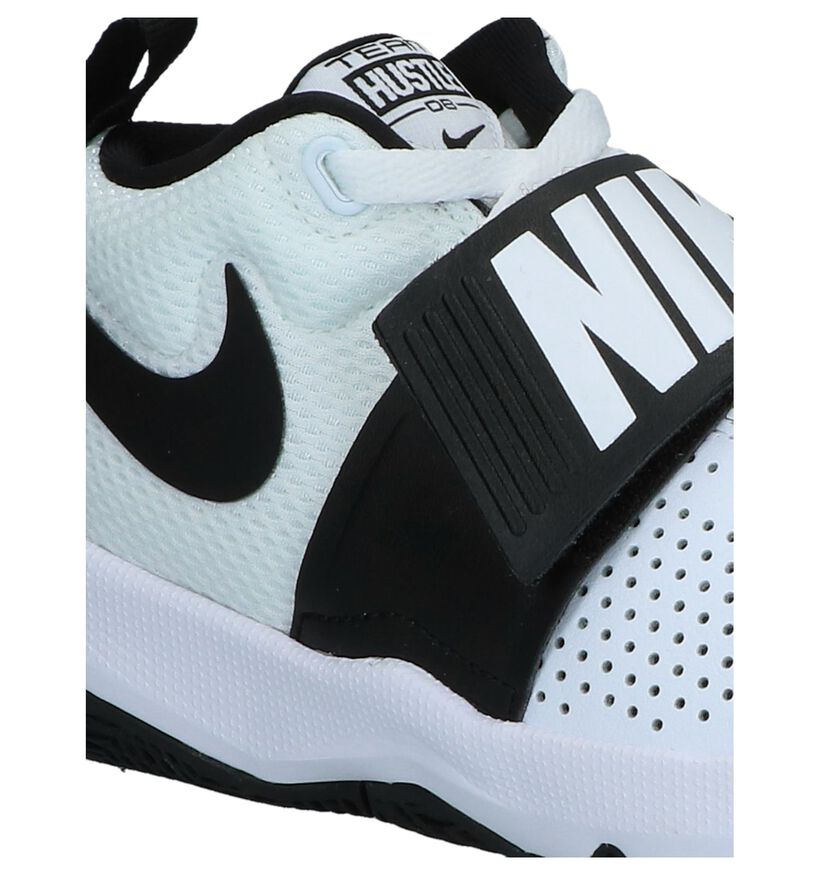 Witte Sneakers Nike Team Hustle in kunstleer (238339)