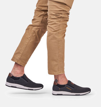 Rieker Lage schoenen Zwart