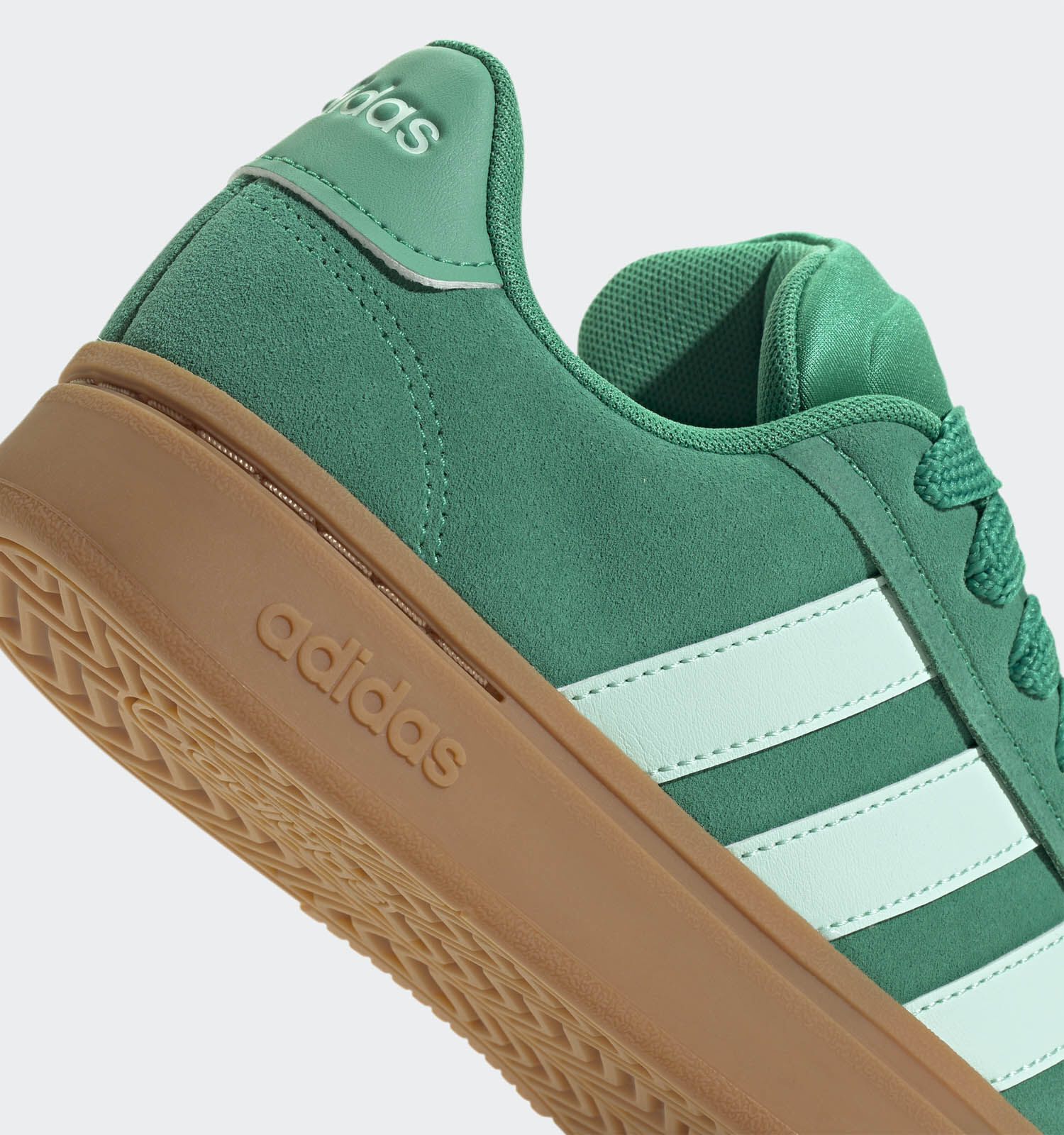 Adidas dames sneakers in het groen kopen? - Nelson.nl