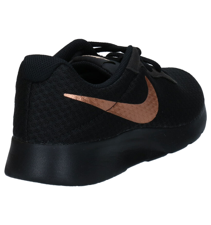 Nike Tanjun Zwarte Sportschoenen voor dames (299457)