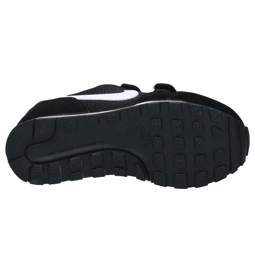 Nike MD Runner Zwarte Sneakers in stof (261638)