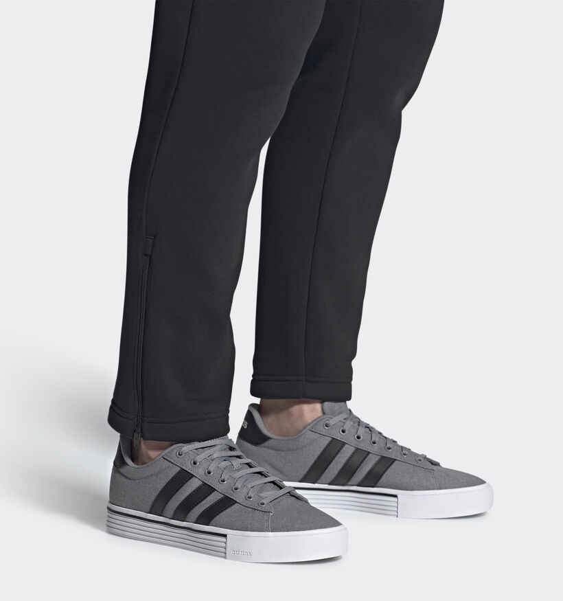 adidas Baskets basses en Gris pour hommes, garçons (350258) - pour semelles orthopédiques