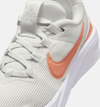Nike Star Runner Low Sneakers Summit White /Apricot Agate/ White/ Black/Deep Jungle/ Sundial/ Hyper Viol