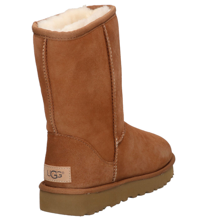 UGG Classic Short Bottes en Cognac en nubuck (313768)