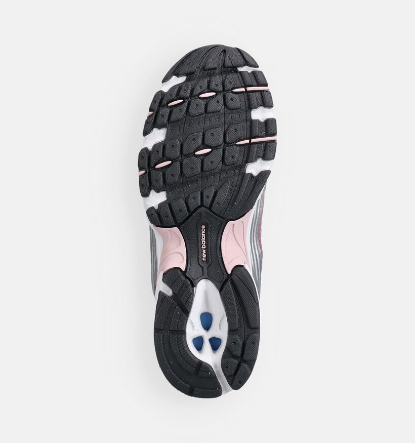 New Balance 530 Metallic Baskets en Argent/Rose pour femmes (366308) - pour semelles orthop&eacute;diques