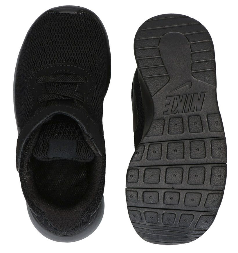 Nike Tanjun Baskets en Noir en textile (283702)