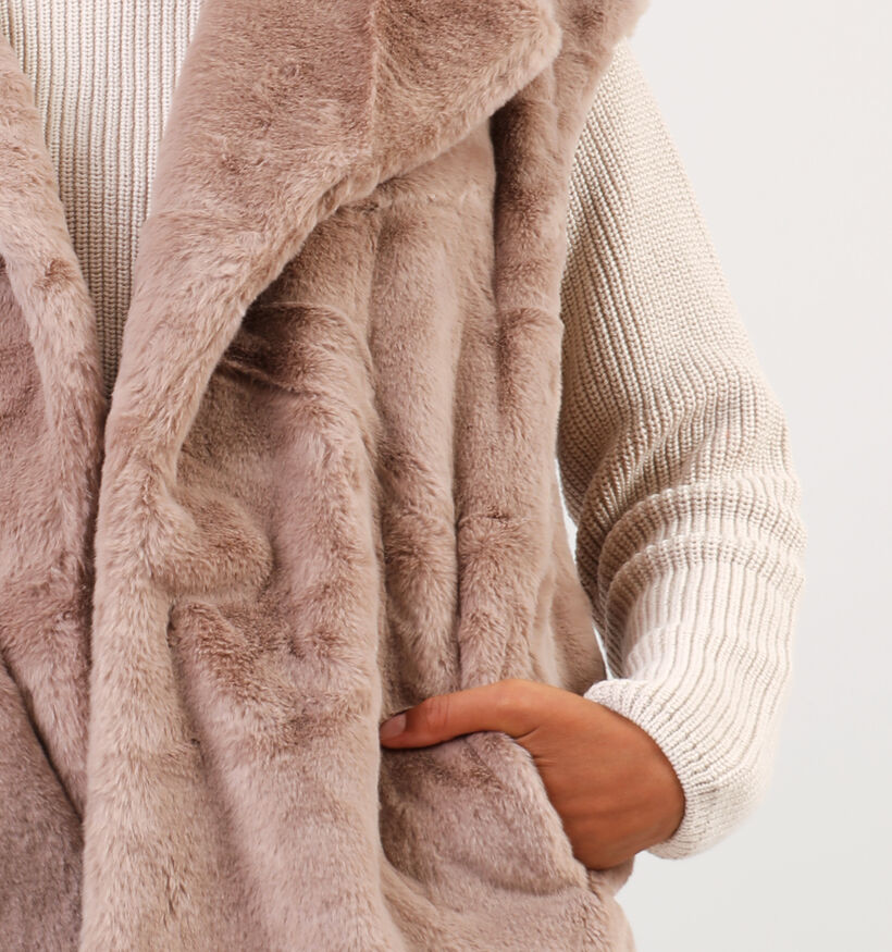 Dolce C. Beige Korte fluffy bodywarmer voor dames (350609)