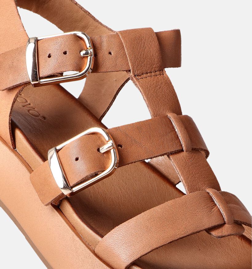 Inuovo Sandales plates en Cognac pour femmes (356456)