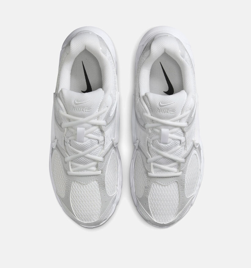 Nike V5 RNR Baskets basses en Blanc pour femmes (372897)