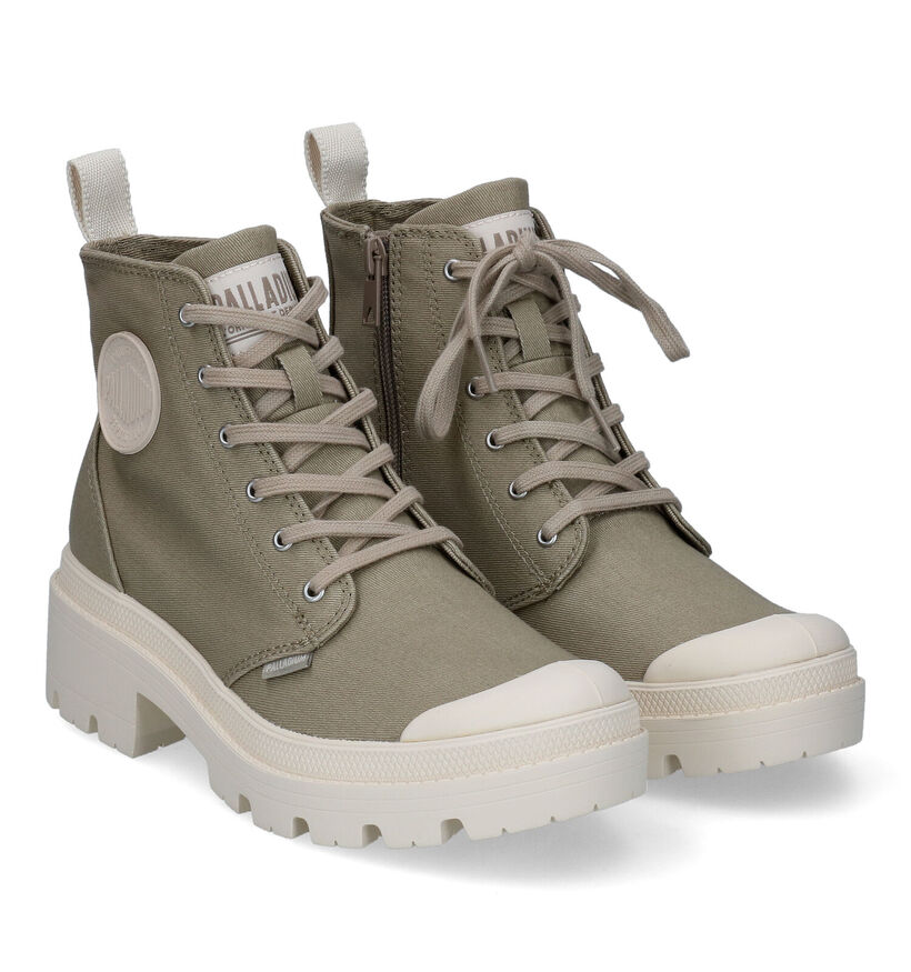 Palladium Pallabase Twill Baskets en Vert pour femmes (303623) - pour semelles orthopédiques