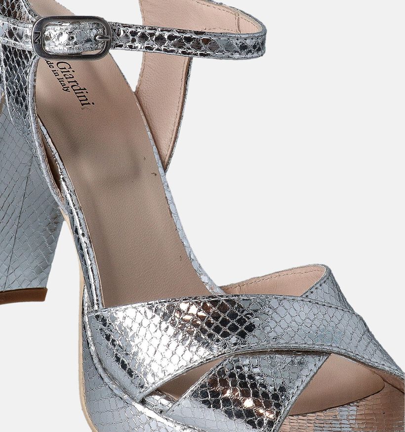 NeroGiardini Zilveren Sandalen met blokhak voor dames (355977)