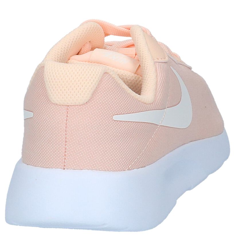 Nike Tanjun Baskets basses en Rose saumon en textile (219620)