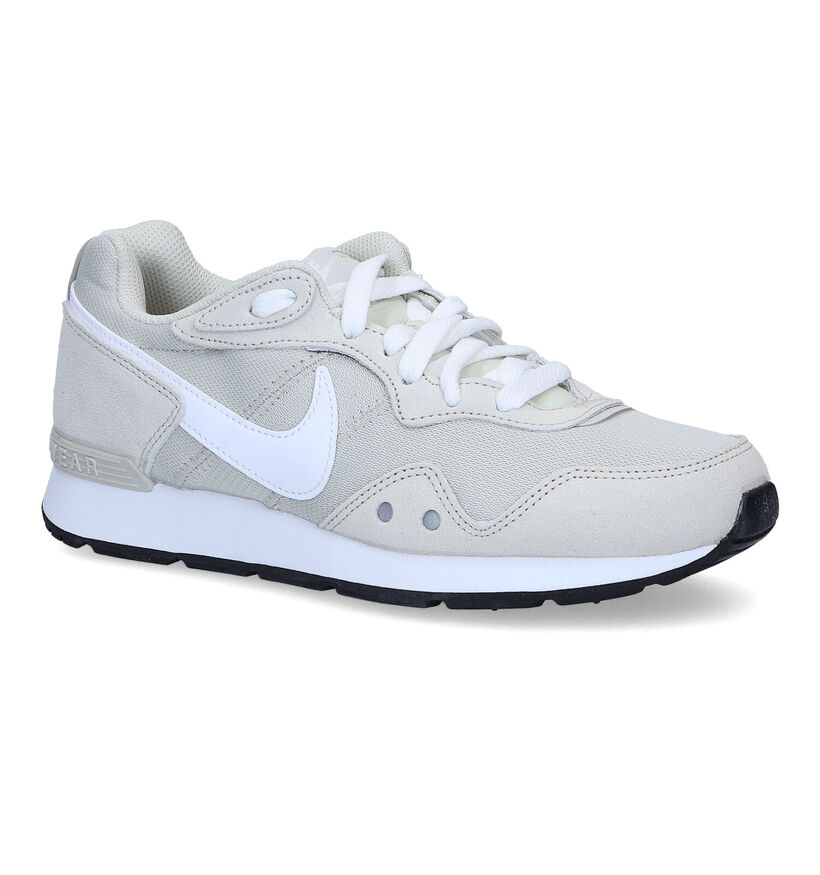 Nike Venture Runner Baskets en Blanc pour femmes (332424)