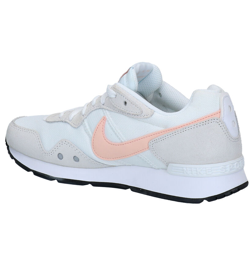Nike Venture Runner Baskets en Beige pour femmes (316794)