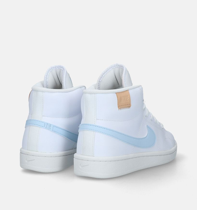 Nike Court Royale 2 Mid Baskets en Blanc pour femmes (332417)