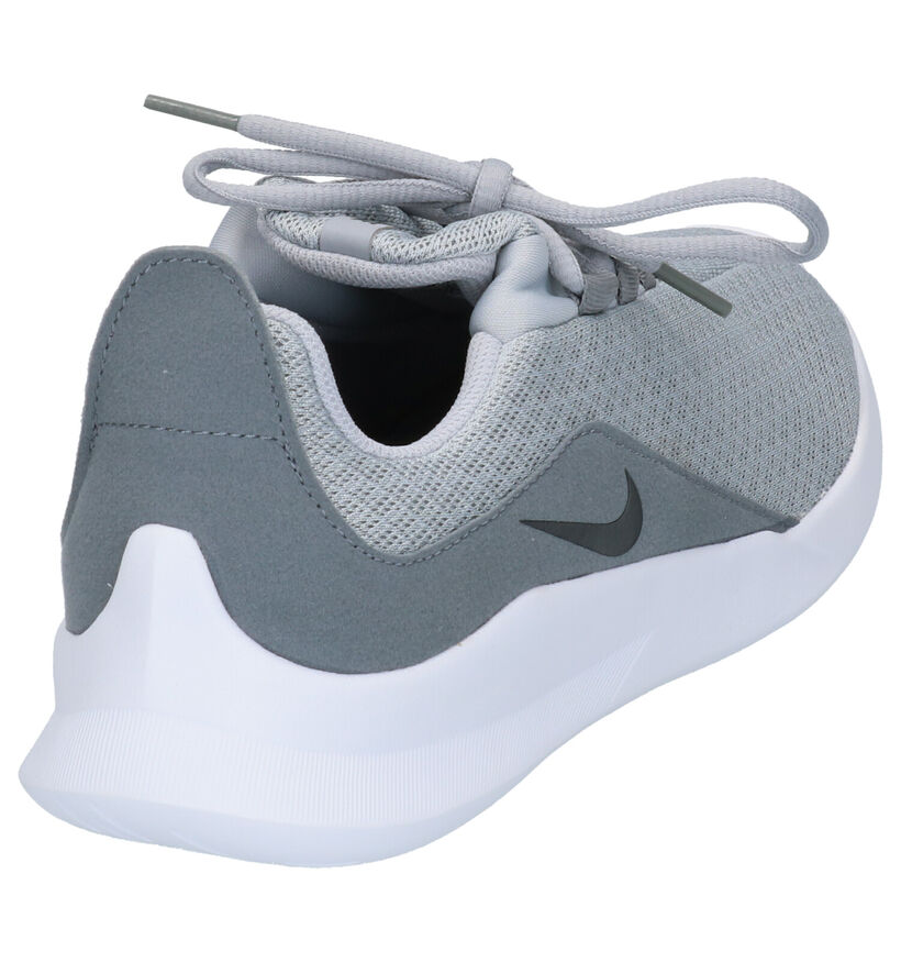 Nike Viale Grijze Sneakers in stof (254035)