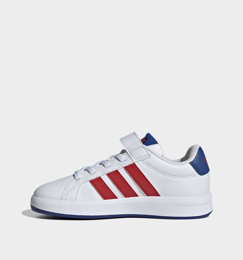 adidas Grand Court 3.0 Baskets basses en Blanc/Multi pour gar&ccedil;ons (375393)