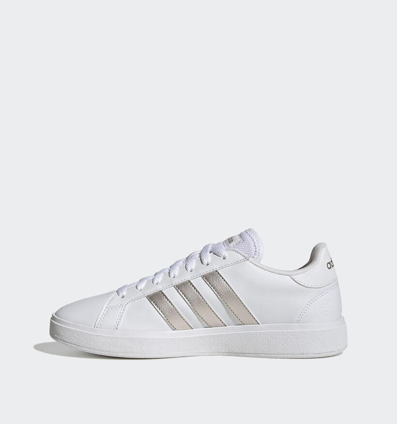 Adidas Grand Court Base 2.0 Witte Sneakers met Metallic strepen voor dames (356999)