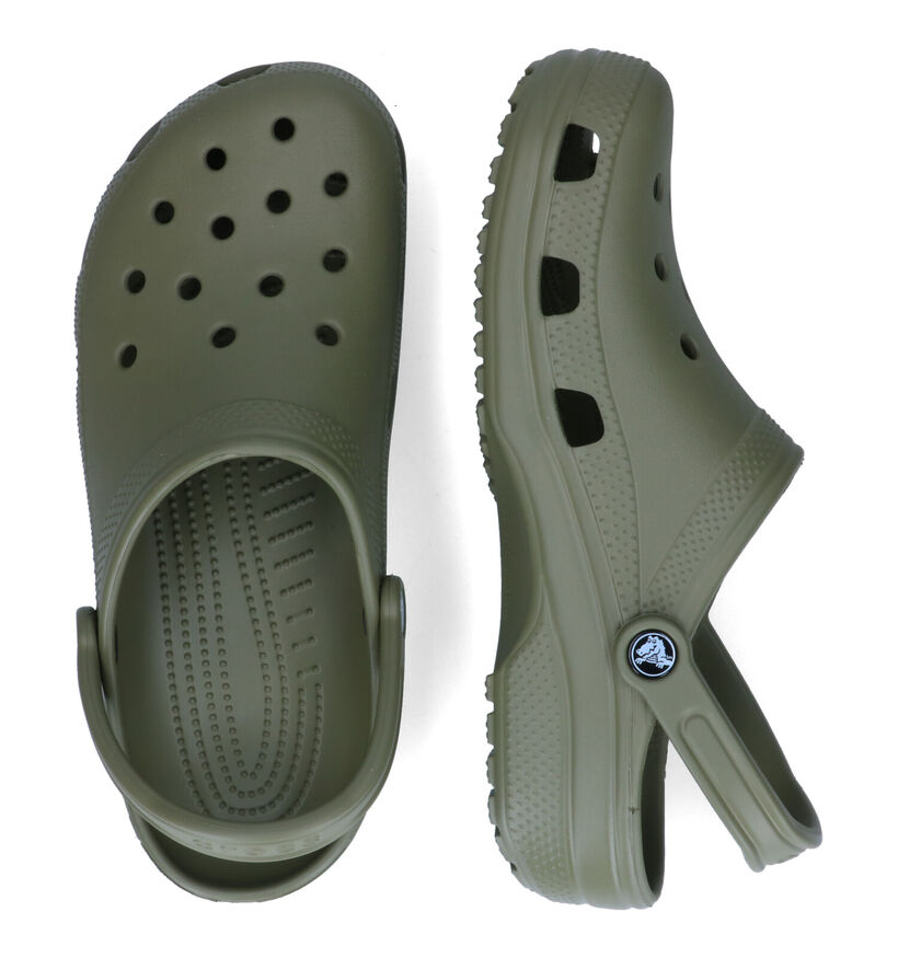 Crocs Classic Nu-pieds en Noir pour hommes (307641)