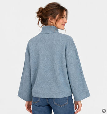 Ador&eacute; Pulls Bleu