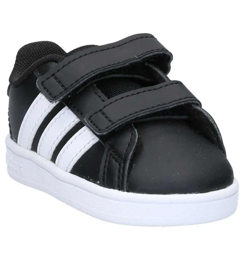 adidas Grand Court Baskets en Blanc en simili cuir (307964)