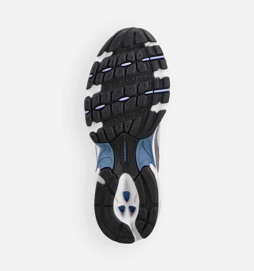 New Balance 530 Metallic Baskets en Argent/Violet pour femmes (366307) - pour semelles orthop&eacute;diques