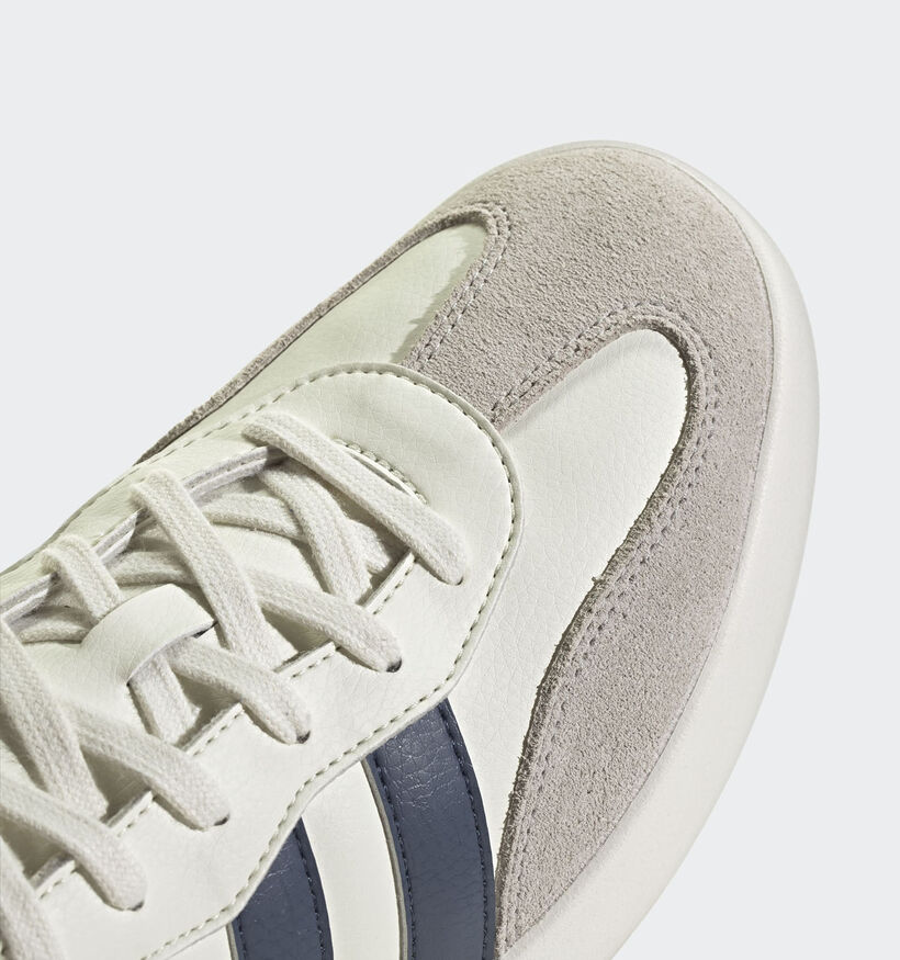 adidas Barreda Baskets basses en Blanc/Bleu pour hommes (359484) - pour semelles orthopédiques