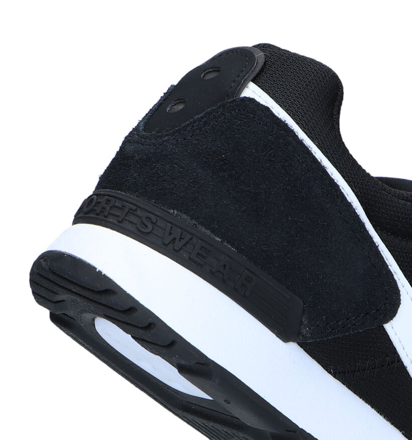 Nike Venture Runner Baskets en Noir en textile (316793)