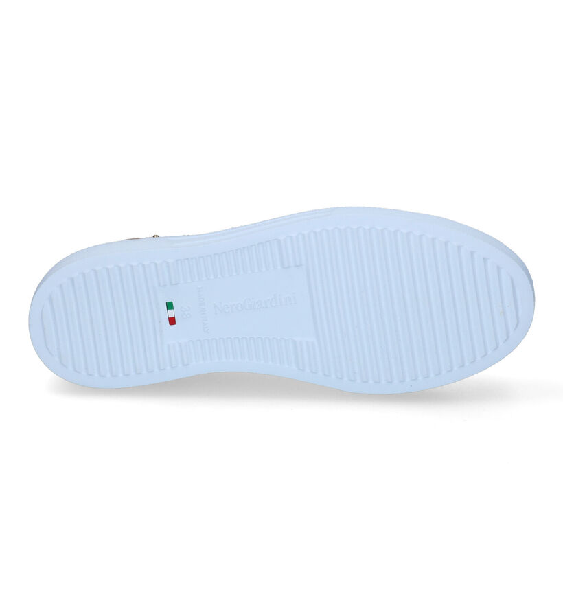 NeroGiardini Witte Veterschoenen in leer (307506)