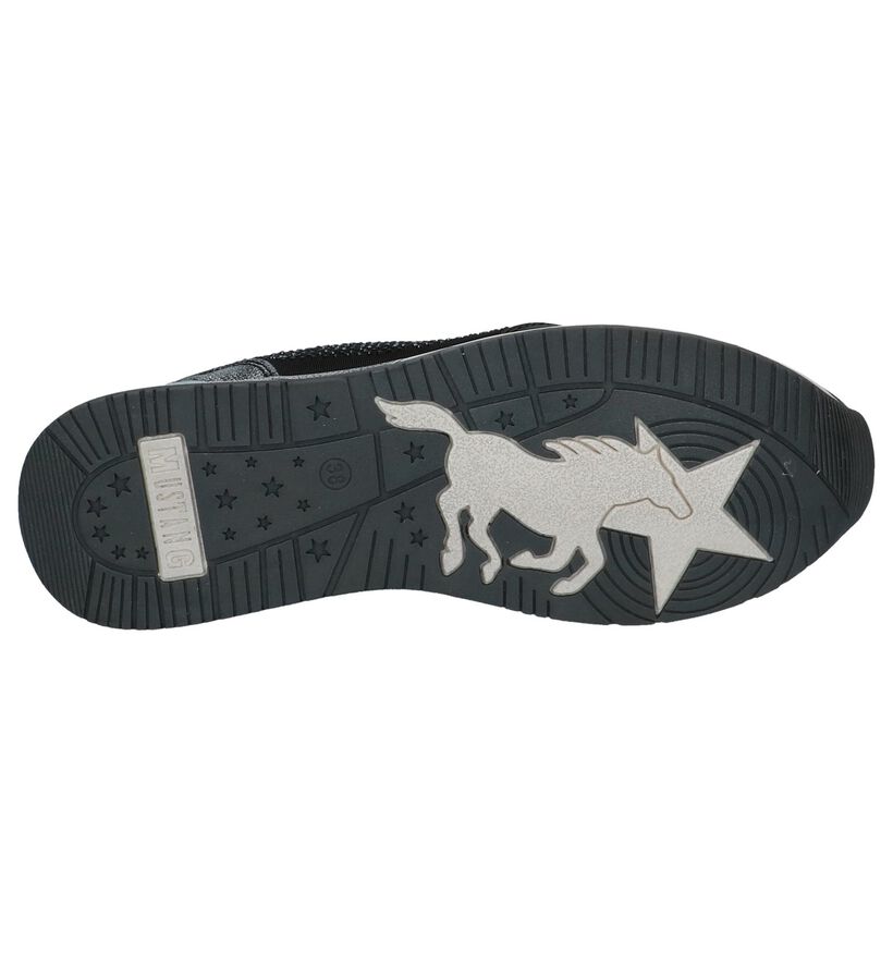 Mustang Zwarte Slip-on Sneakers in kunstleer (231643)
