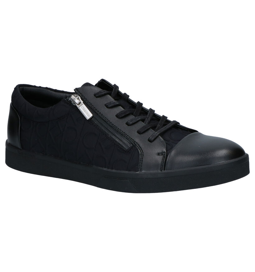 Calvin Klein Chaussures basses en Noir en cuir (242080)
