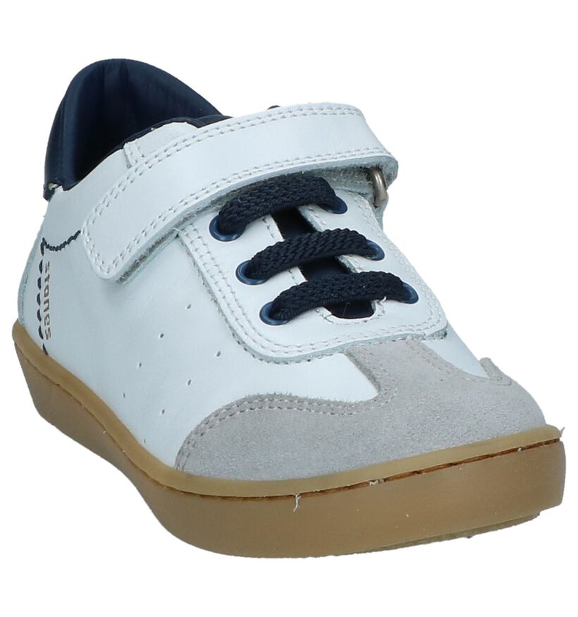 STONES and BONES Chaussures basses en Blanc en cuir (239804)