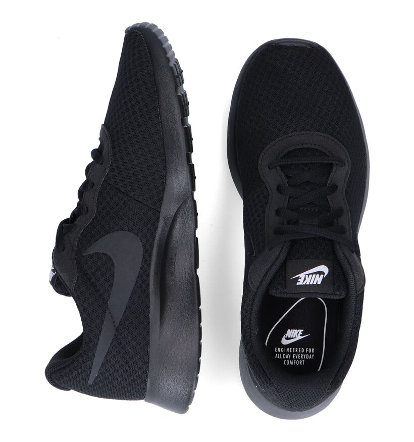 Nike Tanjun Zwarte Sneakers voor dames (324623)