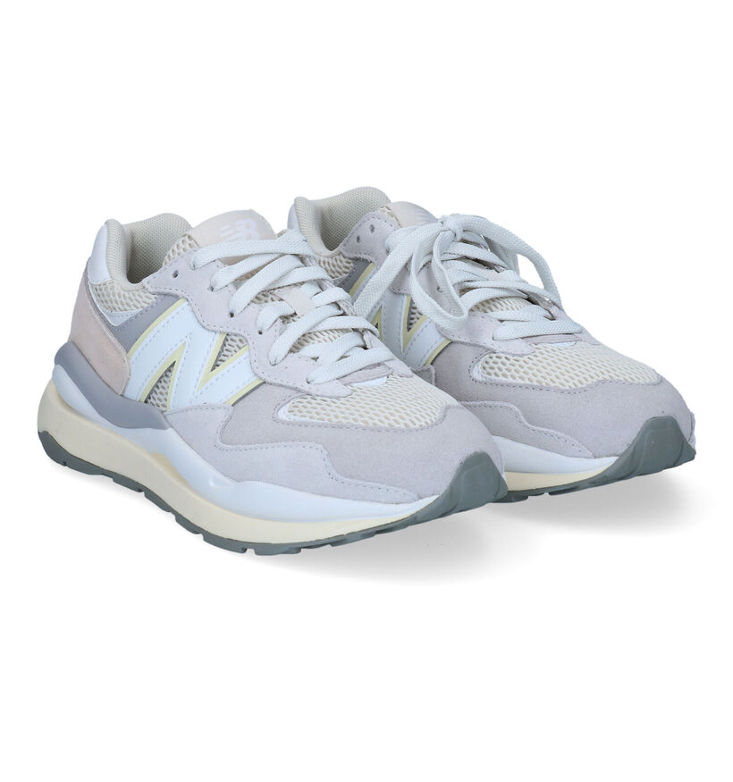 New Balance W574 Baskets en Écru en nubuck (301909)