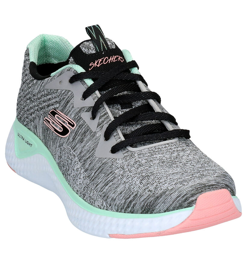 Skechers Solar Fuse Baskets en Gris en textile (266931)