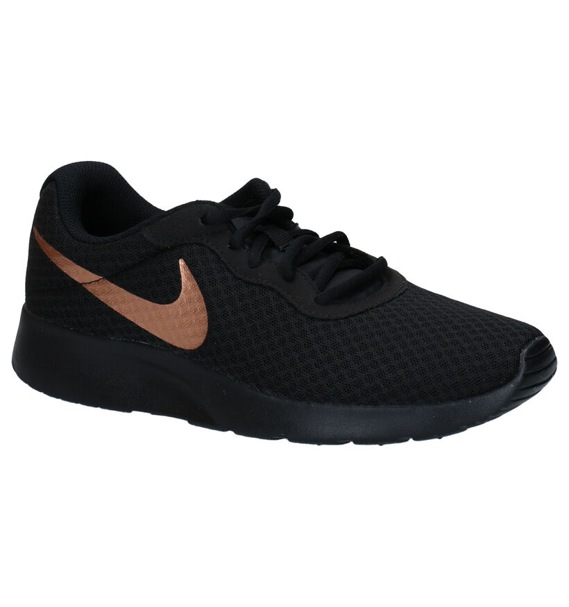 Nike Tanjun Zwarte Sportschoenen voor dames (299457)