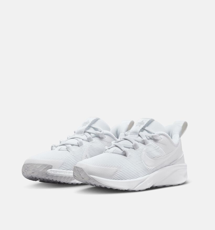 Nike Star Runner 4 Witte Sneakers voor jongens, meisjes (356492) - geschikt voor steunzolen