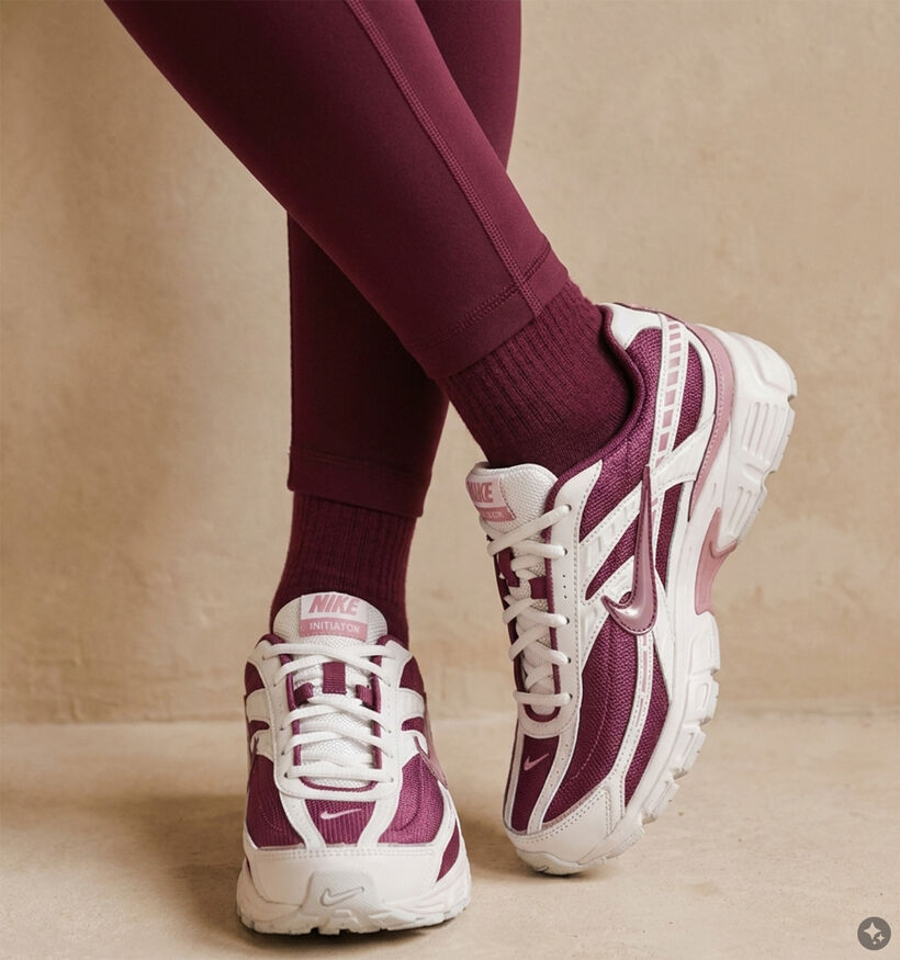 Nike Initiator Lichtbeige/Roze Sneakers voor dames (380503)