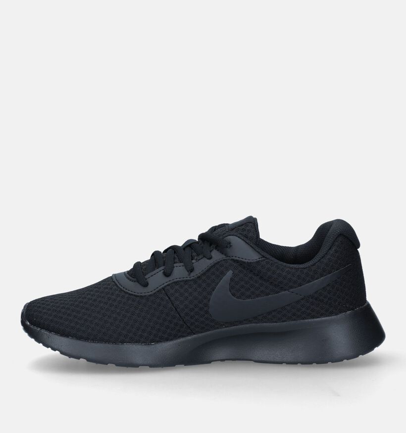 Nike Tanjun Baskets en Noir pour hommes (332341)