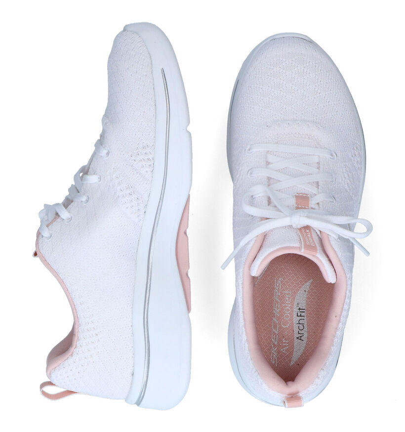 Skechers Go Walk Arch Fit Baskets en Blanc pour femmes (302118) - pour semelles orthopédiques