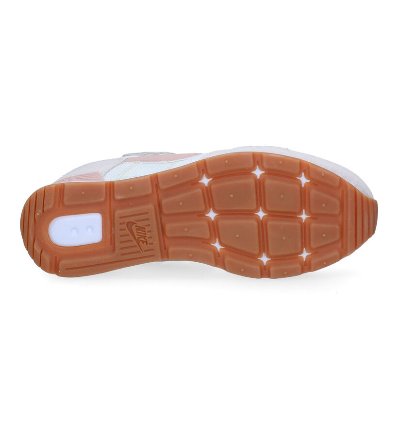 Nike Venture Runner Baskets en Beige pour femmes (316794)