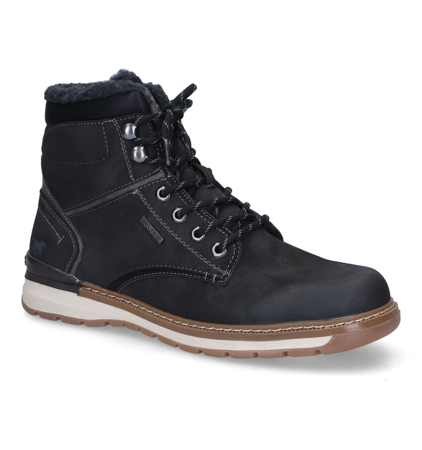 Mustang Boots à lacets en Gris foncé