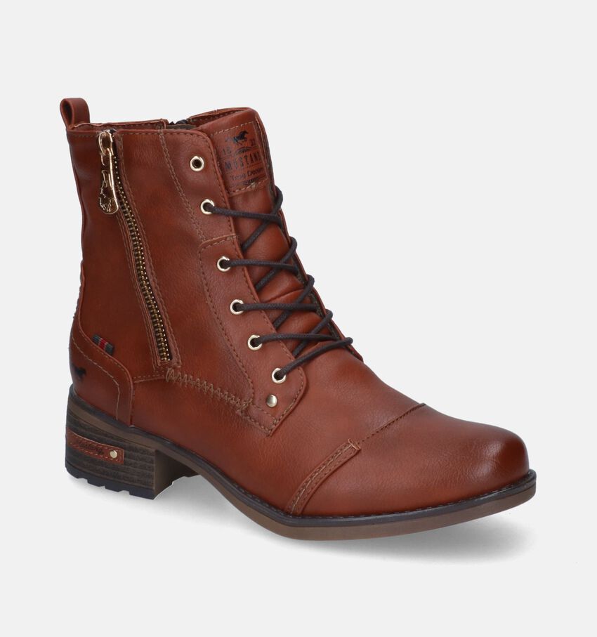 Mustang Boots à lacets en Cognac