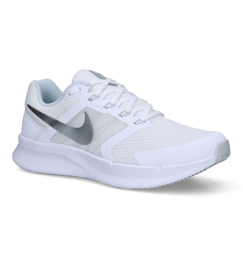 Nike Run Swift 3 Witte Sneakers